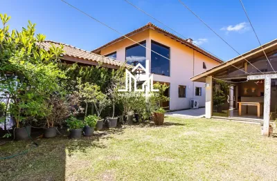 Casa em condomínio com 4 quartos à venda em santa felicidade