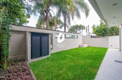 Casa em condomínio, com 03 suítes e terraço com jacuzzi!