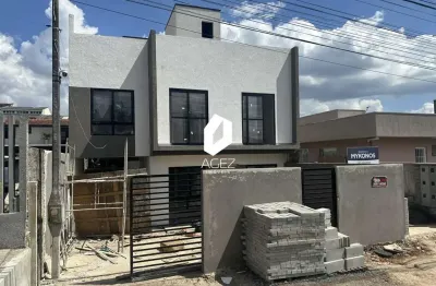Sobrado com 03 quartos, 01 suíte, terraço e jardim, à venda no bairro xaxim.