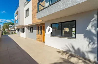 Sobrado de Condomínio a venda no Guabirotuba, 3 quartos, terraço amplo, 179 m2