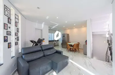 Quadriplex de esquina, novo com 180m² terraço e terreno amplo.