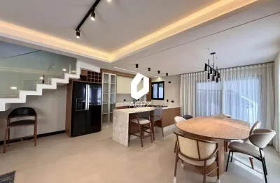 Casa mobiliada em condomínio com 03 quartos 01 suíte, terraço santa felicidade!