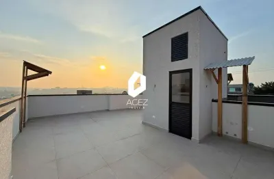 Sobrado com 03 quartos, 01 suíte, terraço e jardim, à venda no bairro xaxim.