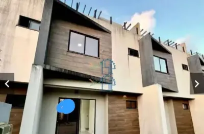 Porto Boulevard lll - Casa em Condomínio/Triplex com 73 MTS de area construída e 132 MTS de área útil Estacionamento frente a sua casa