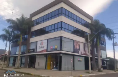 Sala comercial, no centro de três cachoeiras-rs, 30 m2, com banheiro.