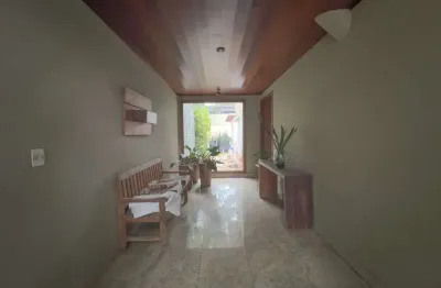 Casa com 5 quartos para alugar na Rua Carlos Rath, 225, Alto de Pinheiros, São Paulo