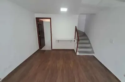 Casa com 2 quartos para alugar na Rua Coriolano, 1719, Vila Romana, São Paulo