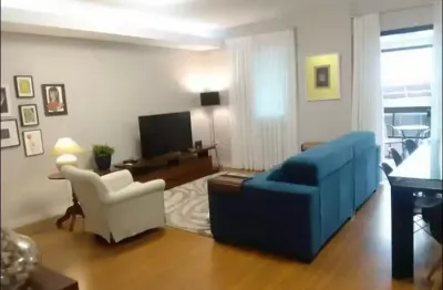 Apartamento com 3 quartos  mobiliado e equipado na quadra mar
