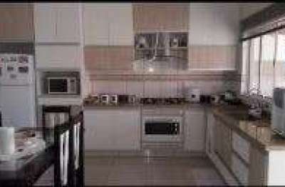 Casa com 3 quartos à venda na rua adilson graciolli, 39, parque residencial jundiaí ii, jundiaí, 198 m2 por r$ 650.000