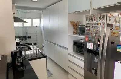 Apto decorado, porteira fechada no melhor local do jardim guedala