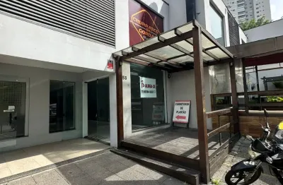 Casa comercial com 3 salas para alugar na Vila Andrade, São Paulo 