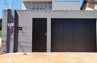 Encante-se com esta casa à venda no bairro recanto das águas, caldas novas: modernidade e conforto aguardam por você!
