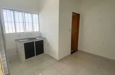 Casa com 2 quartos para alugar na Rua Barvança, Vila Carrão, São Paulo