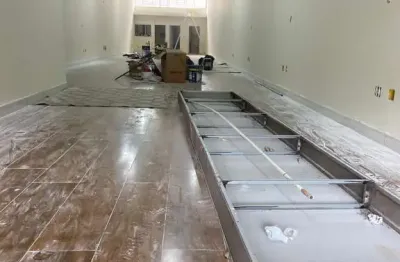 Casa comercial para alugar na Avenida Waldemar Carlos Pereira, Vila Talarico, São Paulo