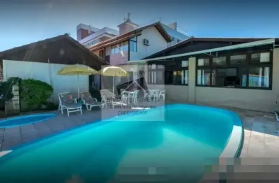 Pousada na área nobre de ingleses e 800 metros da praia, ótimo para aluguel de verão!