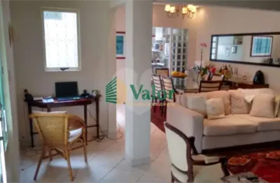 Casa à venda com 3 quartos, sendo 1 suíte,  no centro, são carlos - sp