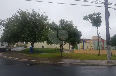 Terreno à venda na Rua José Pepino, Parque dos Timburis, São Carlos