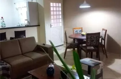 Casa à venda com 2 quartos em jardim tangará, são carlos - sp