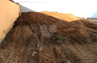 Terreno à venda na Rua 16, Cidade Aracy, São Carlos