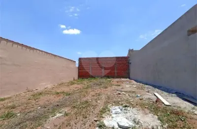 Terreno à venda na Rua Rodrigo Manzini, Jardim do Bosque, São Carlos