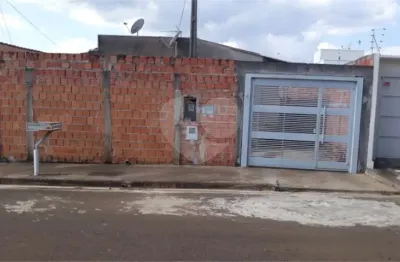 Casa à venda com 3 quartos em jardim embaré, são carlos - sp