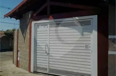 Casa térrea à venda com 2 quartos, sendo 1 suíte,  em parque novo mundo, são carlos - sp