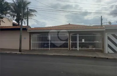 Casa à venda com 3 quartos, sendo 1 suíte,  em jardim dos coqueiros, são carlos - sp