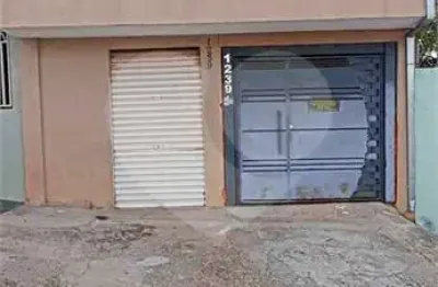 Sobrado à venda com 3 quartos, sendo 2 suítes,  em loteamento social antenor garcia, são carlos - sp