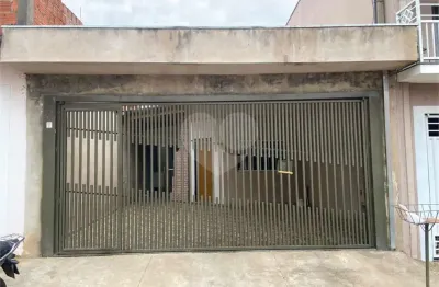 Casa à venda com 2 quartos, sendo 1 suíte,  em conjunto habitacional dom constantino amstalden, são carlos - sp