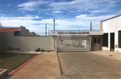 Casa  à venda com 2 quartos no condomínio bosque dos jatobás, são carlos - sp