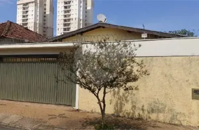 Casa à venda com 3 quartos, sendo 1 suíte,  no centro, são carlos - sp