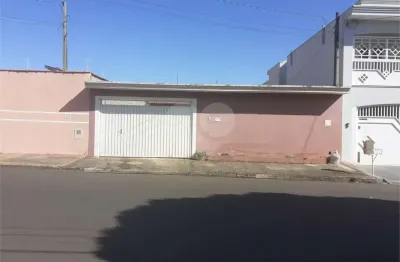 Casa à venda com 2 quartos, sendo 1 suíte,  em residencial itamarati, são carlos - sp