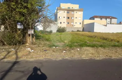 Terreno à venda na Rua Bolívia, Vila Brasília, São Carlos