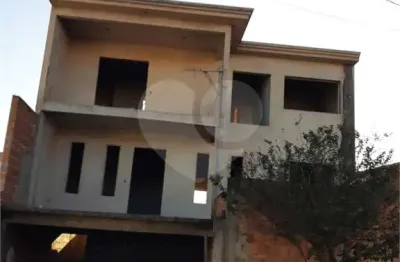 Casa à venda com 3 quartos, sendo 1 suíte,  em jardim de cresci, são carlos - sp