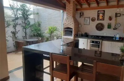 Casa térrea à venda com 3 quartos, sendo 1 suíte,  em jardim ricetti, são carlos - sp
