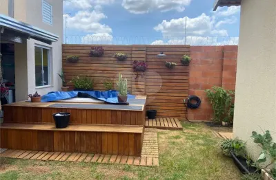 Casa  à venda com 2 quartos, sendo 1 suíte,  no condomínio flamboyant iii, são carlos - sp