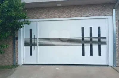 Casa à venda com 3 quartos, sendo 1 suíte,  no centro, ibaté - sp