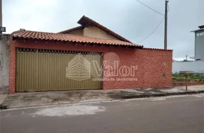 Casa térrea à venda com 3 quartos, sendo 1 suíte,  em jardim embaré, são carlos - sp