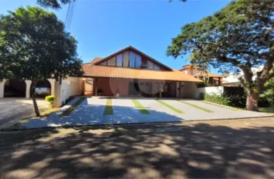 Casa  à venda com 8 quartos, sendo 3 suítes,  no condomínio parque sabará, são carlos - sp