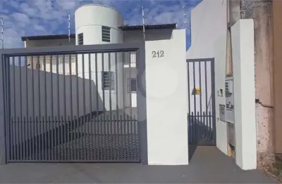 Sobrado à venda com 3 quartos, sendo 1 suíte,  em jardim centenário, são carlos - sp