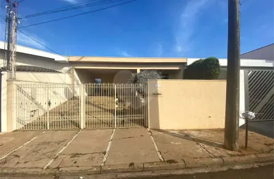 Casa à venda com 3 quartos, sendo 1 suíte,  em jardim ricetti, são carlos - sp