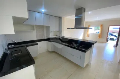 Casa  à venda com 3 quartos, sendo 1 suíte,  no condomínio faixa azul, são carlos - sp
