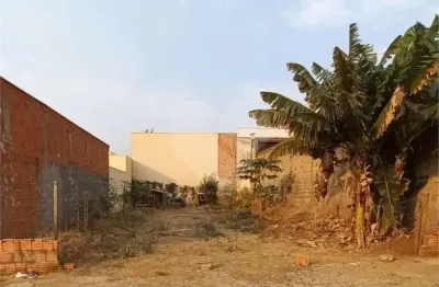 Terreno à venda na Rua Orlando de Oliveira, Jardim Embaré, São Carlos