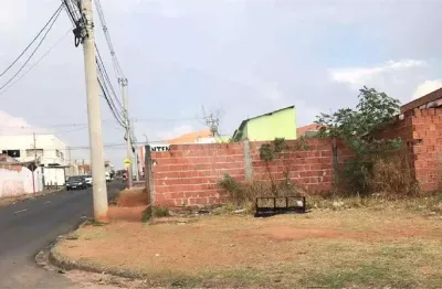 Terreno à venda na Rua Jayme Bruno, Cidade Aracy, São Carlos