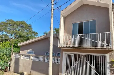 Sobrado à venda com 3 quartos, sendo 1 suíte,  em jardim pacaembu, são carlos - sp