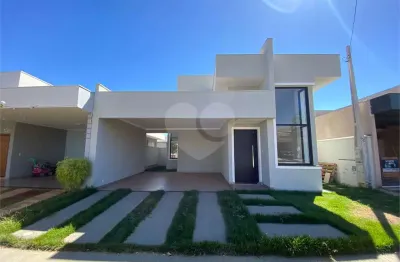 Casa  à venda com 3 quartos, sendo 3 suítes,  no condomínio residencial quebec, são carlos - sp