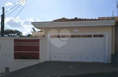 Casa à venda com 3 quartos, sendo 1 suíte,  em jardim hikari, são carlos - sp