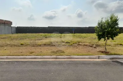 Terreno à venda no condomínio Recanto do Sabiá, São Carlos - SP