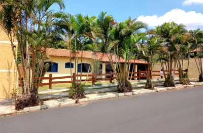 Casa à venda com 3 quartos, sendo 1 suíte,  em residencial samambaia, são carlos - sp