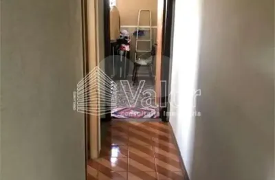 Casa à venda com 4 quartos, sendo 1 suíte,  em jardim acapulco, são carlos - sp